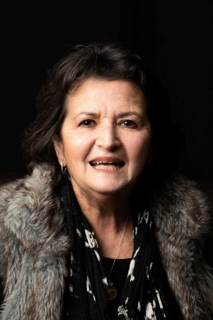 Portait headshot of Lesley Watling, Director of Duplico Printing.